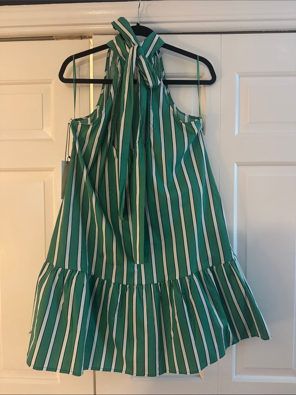 Tie neck halter dress - Picture 2 of 5
